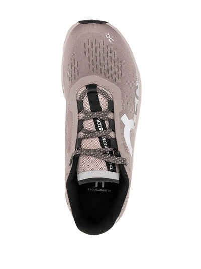 Over het runnen van CloudMonster-trainers in Cinder Fog