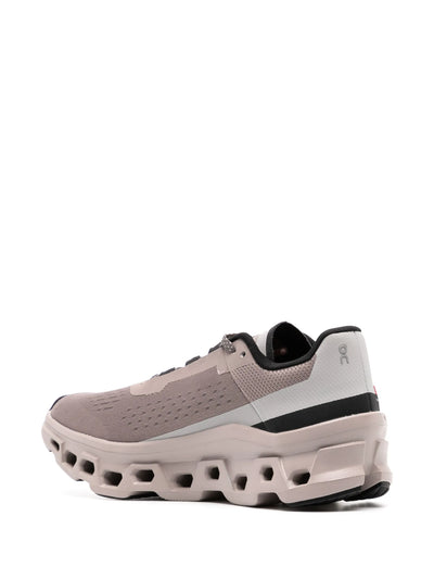 Over het runnen van CloudMonster-trainers in Cinder Fog