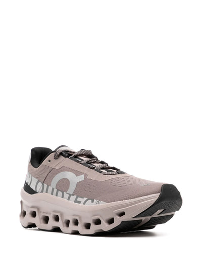 Over het runnen van CloudMonster-trainers in Cinder Fog