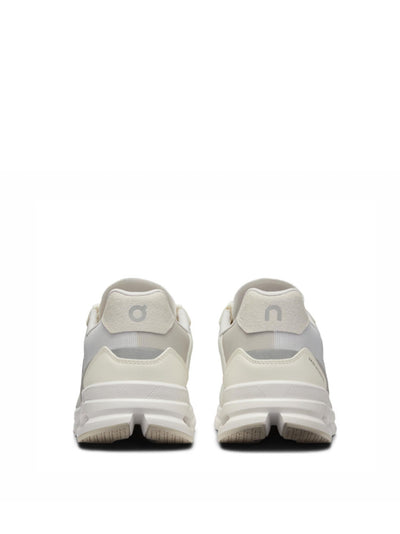 Over het gebruik van Cloudrift-trainers in White Frost