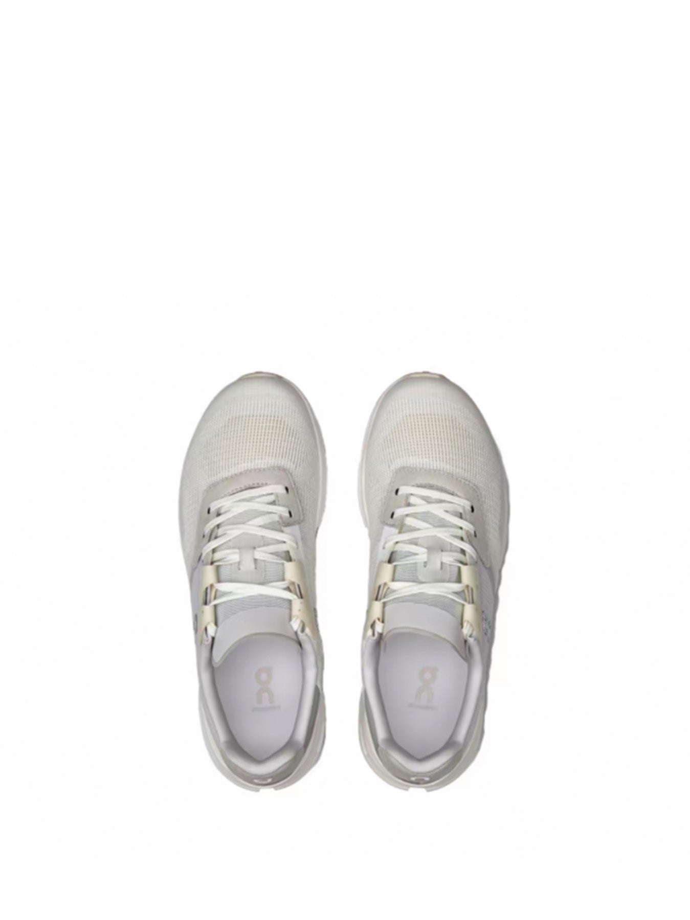 Over het gebruik van Cloudrift-trainers in White Frost