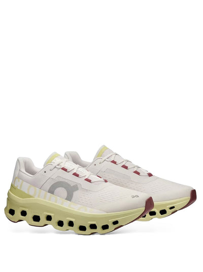 Over het uitvoeren van CloudMonsters-trainers in Frost Acacia