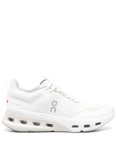 Over het hardlopen met CloudNova X-trainers in White Glacier