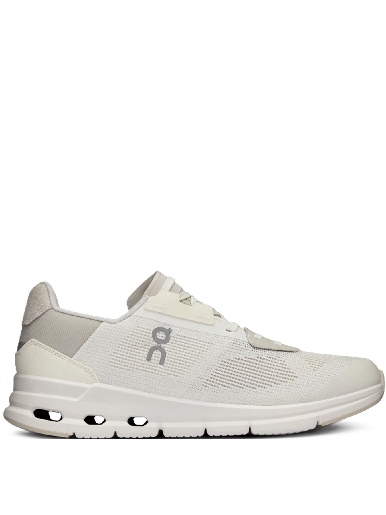 Over het gebruik van Cloudrift-trainers in White Frost