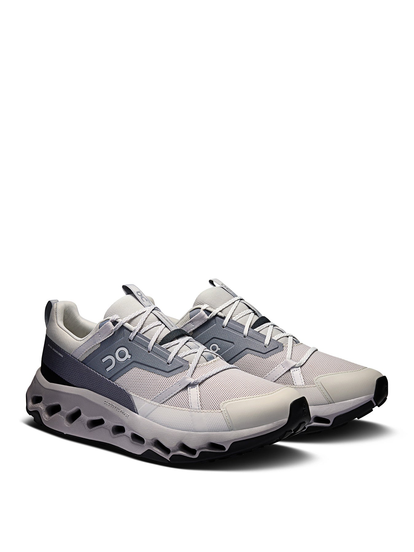 Over het hardlopen CloudHorizon Trainers in Wolf Alloy