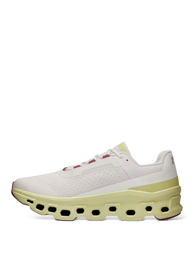 Over het uitvoeren van CloudMonsters-trainers in Frost Acacia