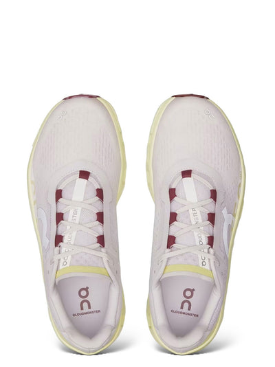 Over het uitvoeren van CloudMonsters-trainers in Frost Acacia
