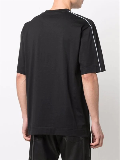Fendi Logo Embossed Crewneck T-shirt in Zwart