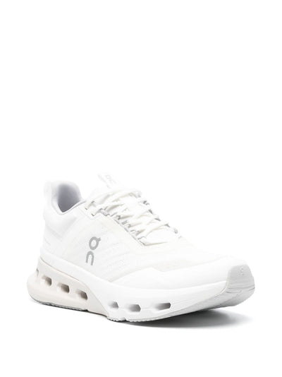 Over het hardlopen met CloudNova X-trainers in White Glacier